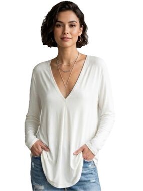 Capsule 121 Women’s White Long Sleeve  Shirt Size Large